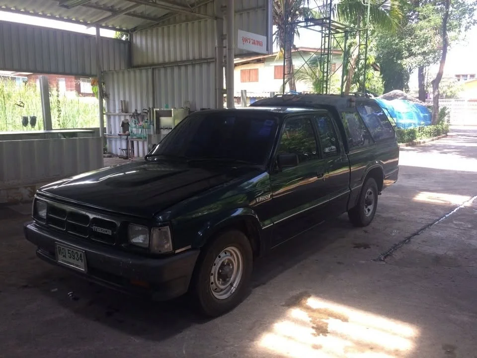 1990 Mazda B2500 IV 3