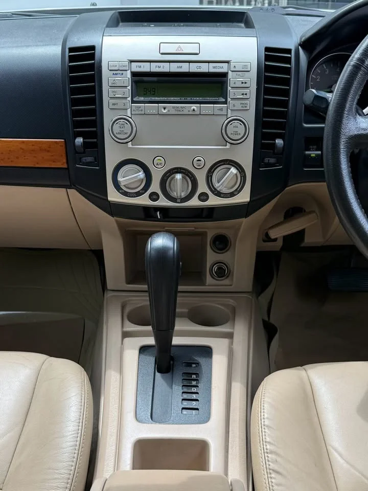2005 Ford Everest I 2