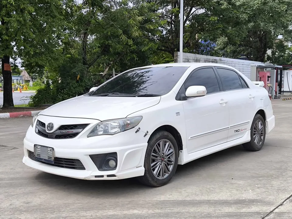 2012 Toyota Corolla Altis X (E140) 2