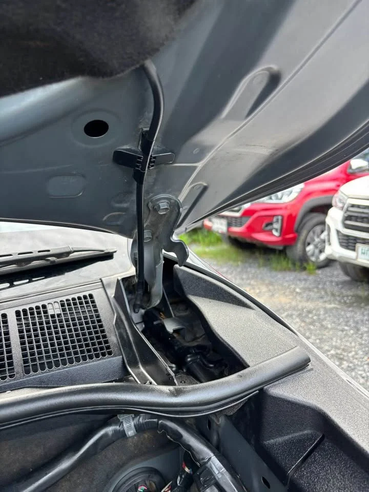 2018 Toyota Hilux VIII 2