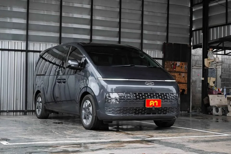 2023 Hyundai Staria US4 3