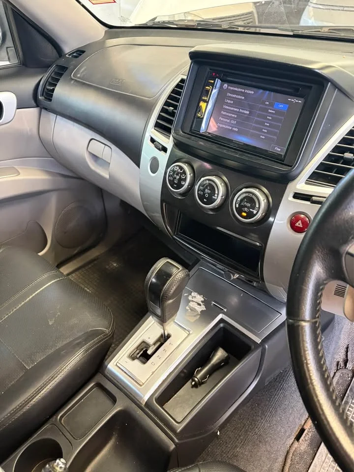 2012 Mitsubishi Pajero Sport II 2