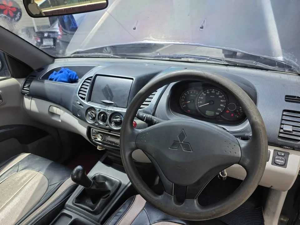2012 Mitsubishi Triton IV 3