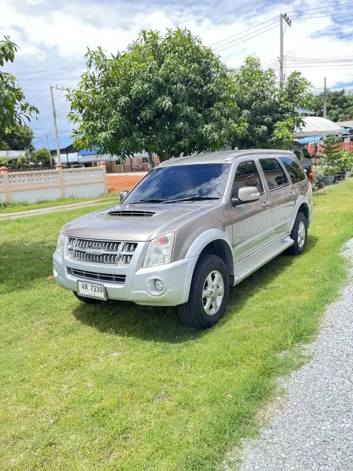 2007 Isuzu MU-7 3