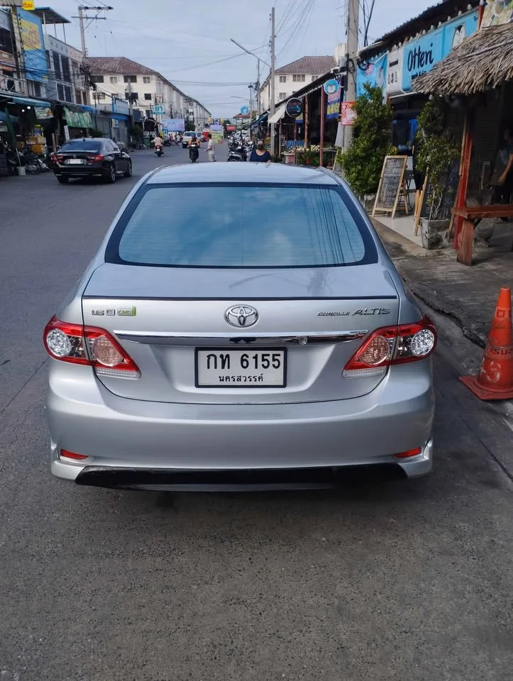 2012 Toyota Corolla Altis X (E140) 2