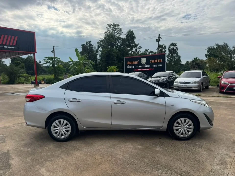 2018 Toyota Yaris ATIV III 2