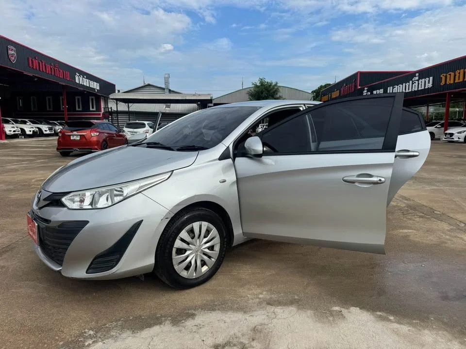 2018 Toyota Yaris ATIV III 3