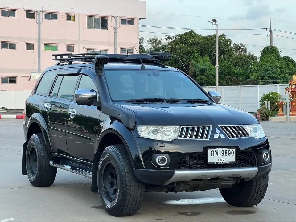 2011 Mitsubishi Pajero Sport II 2
