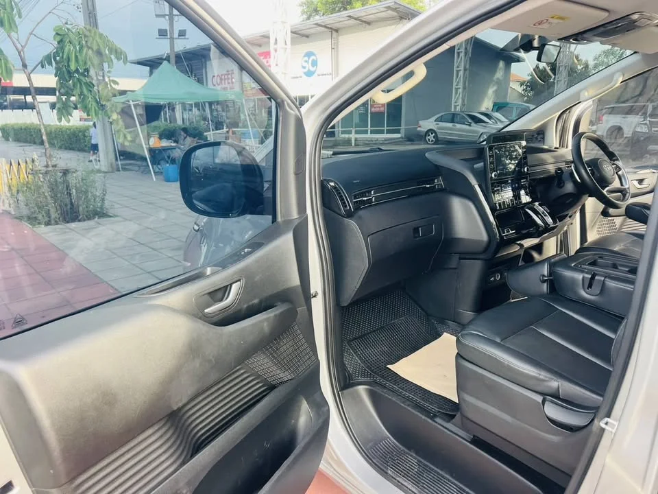 2022 Hyundai Staria US4 2
