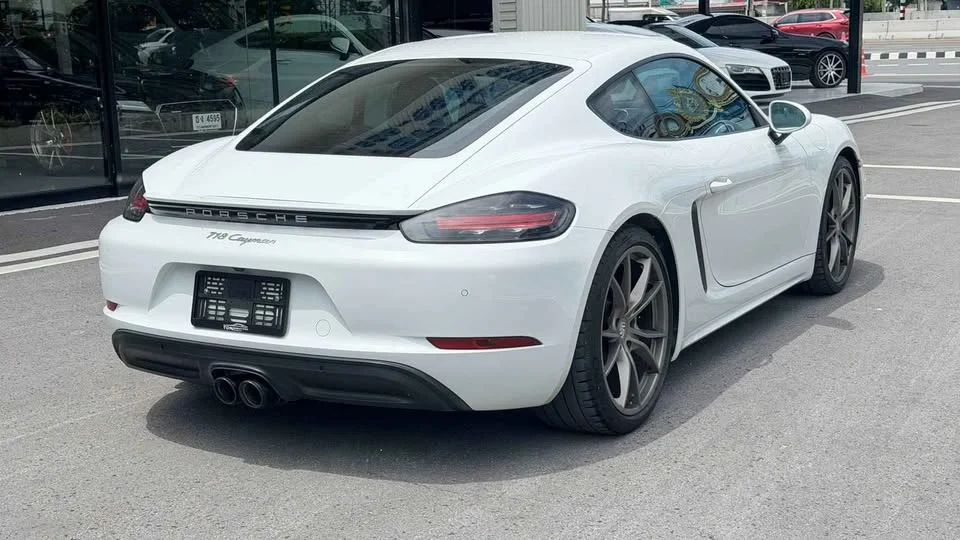 2018 Porsche 718 Boxster and Cayman IV 2