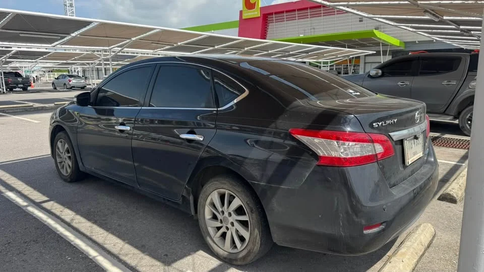 2013 Nissan Sylphy III (B17) 3