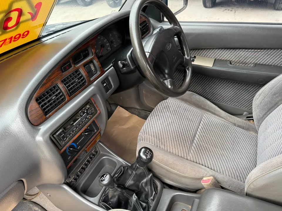 2000 Mazda 2500 Fighter V 2