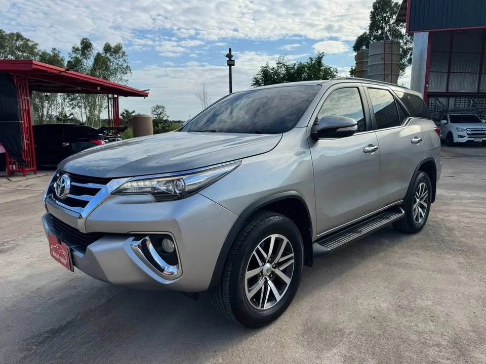 2017 Toyota Fortuner II 3