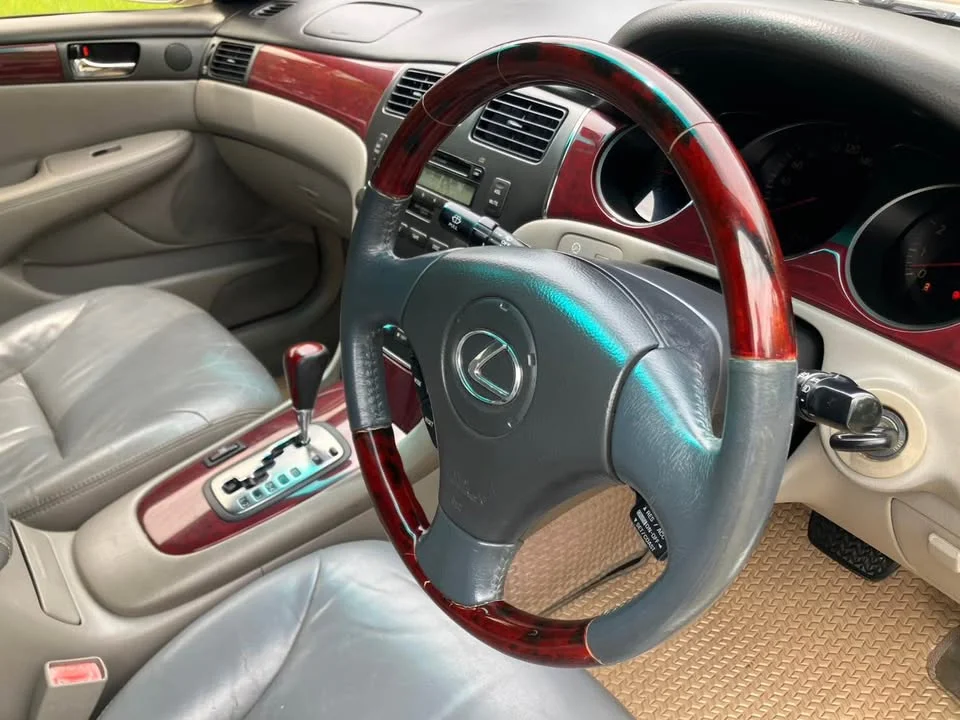 2002 Lexus ES IV 3