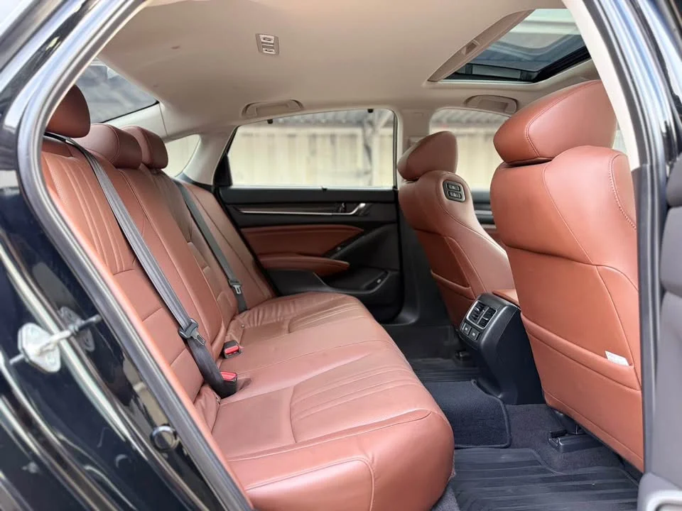 2019 Honda Accord X 3