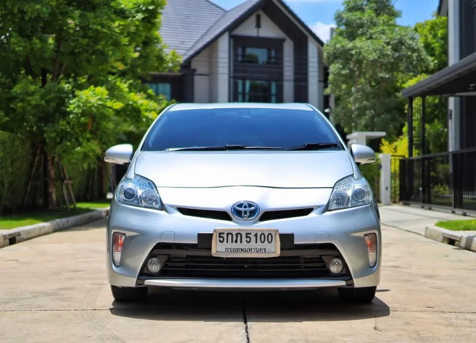 2012 Toyota Prius III 3