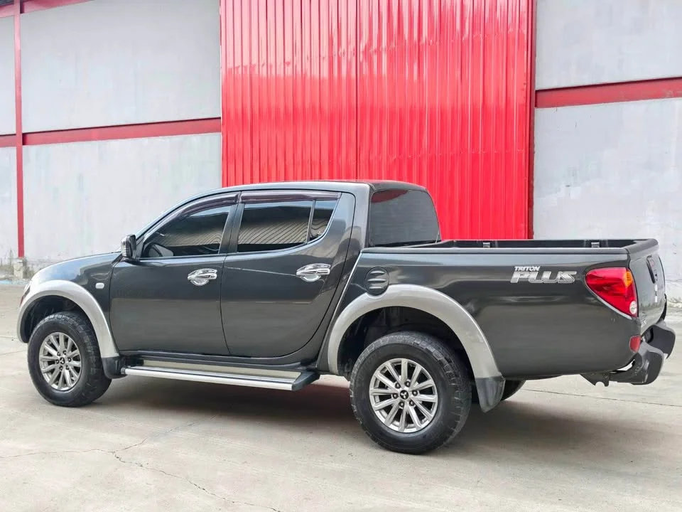 2011 Mitsubishi Triton IV 2