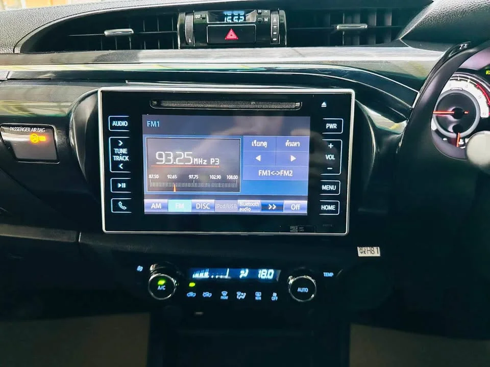 2018 Toyota Hilux VIII 3