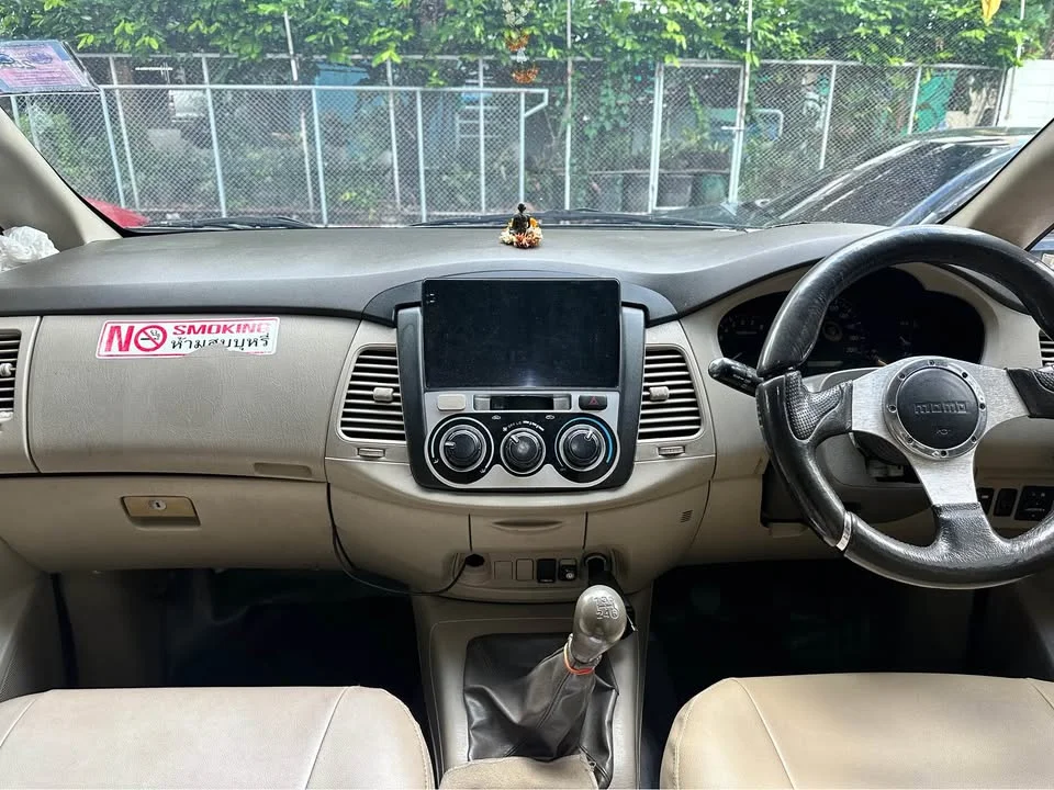 2012 Toyota Innova I 3