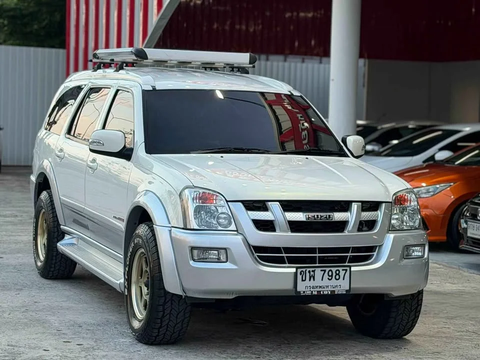 2006 Isuzu MU-7 2
