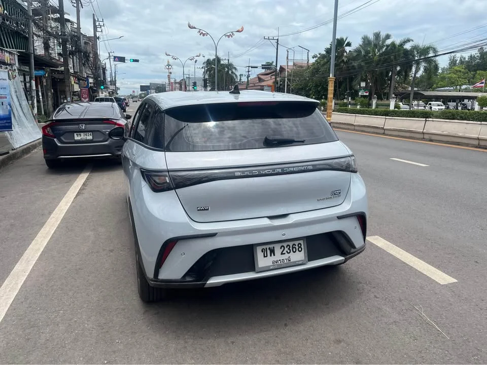 2025 BYD Dolphin 3