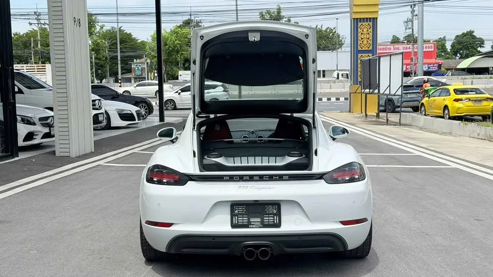2018 Porsche 718 Boxster and Cayman IV 3