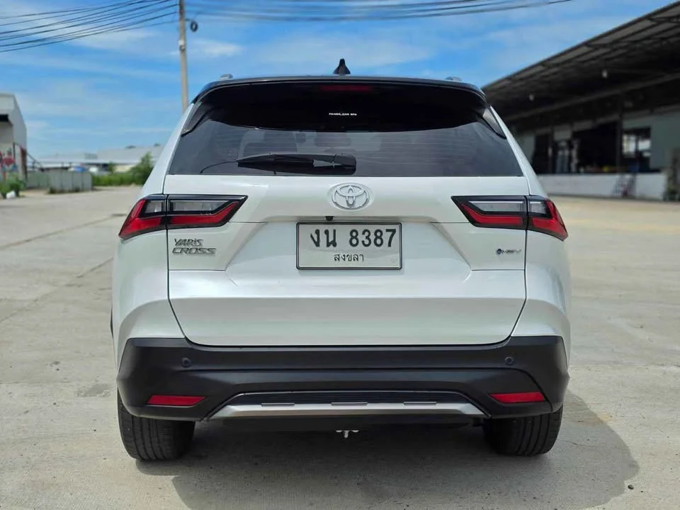 2024 Toyota Yaris Cross AC200 2