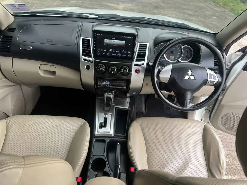 2011 Mitsubishi Pajero Sport II 3