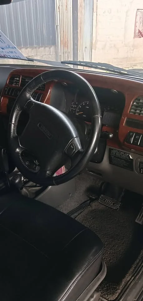 2000 Isuzu Trooper II 2