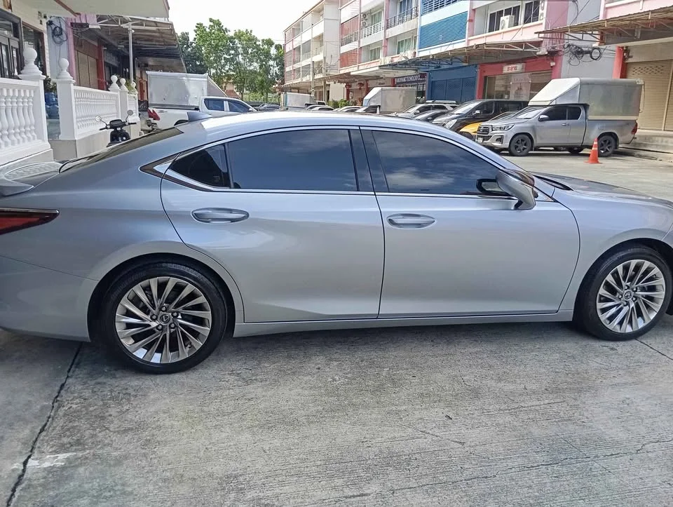 2022 Lexus ES VII 3