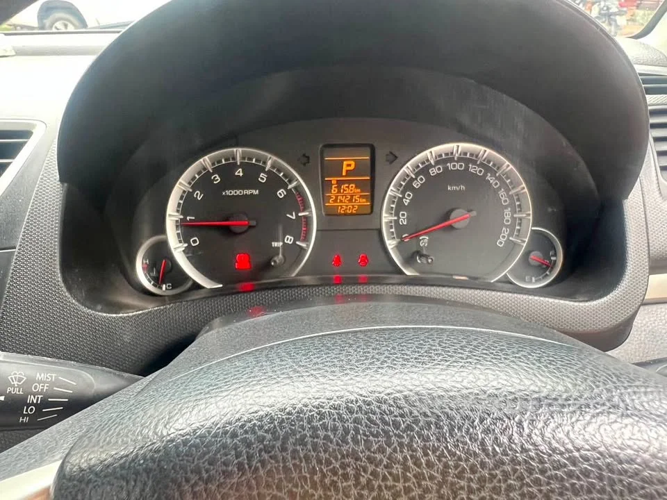 2012 Suzuki Swift II 2