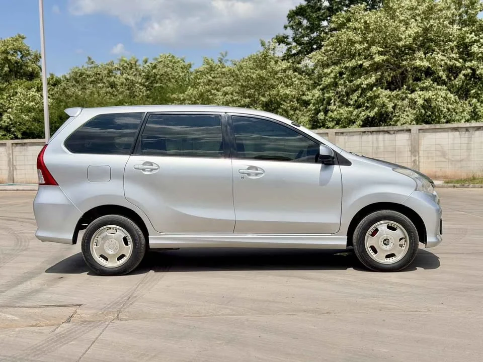 2012 Toyota Avanza II 3