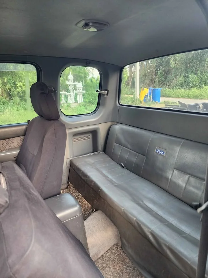 2001 Mazda 2500 Fighter V 2