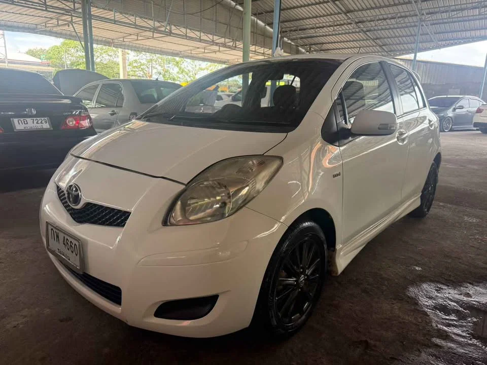 2010 Toyota Yaris II 3