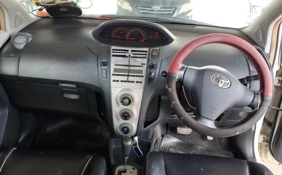 2007 Toyota Yaris II 3