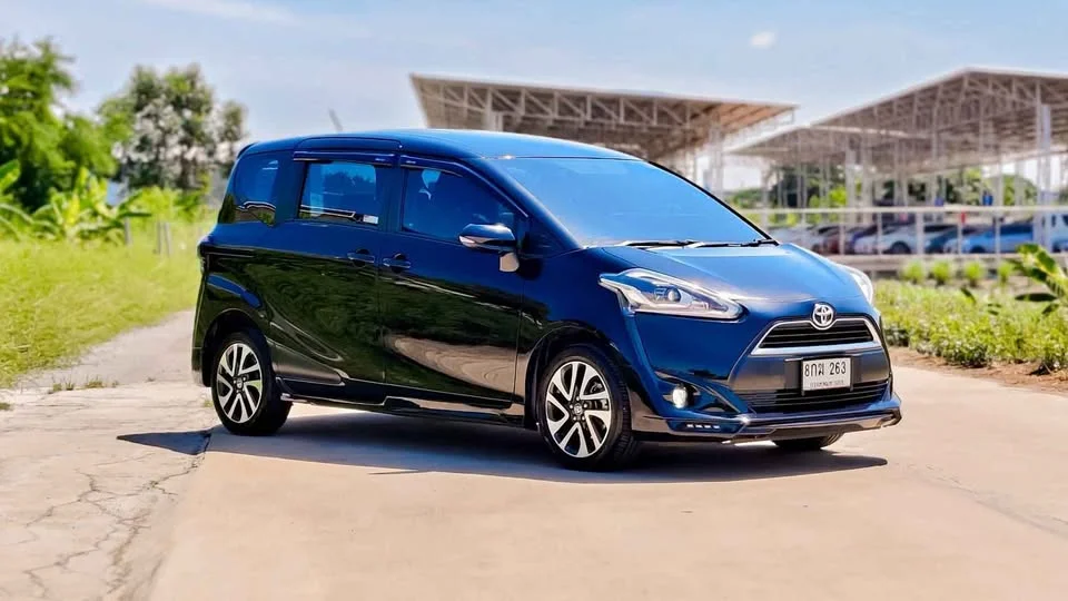 2018 Toyota Sienta II 2