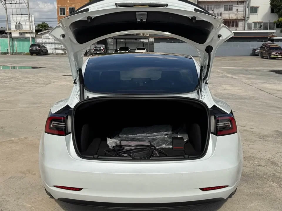 2023 Tesla Model 3 3
