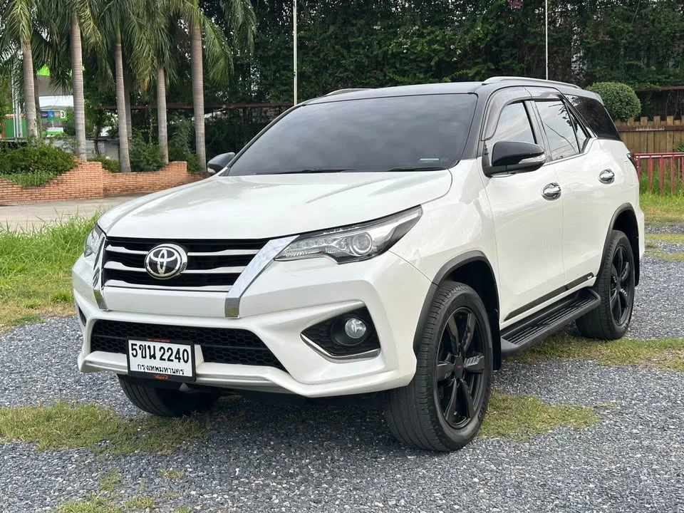 2017 Toyota Fortuner II 2