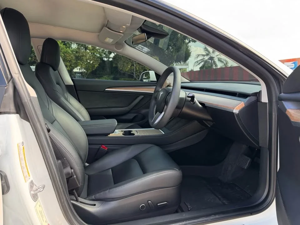 2023 Tesla Model 3 2