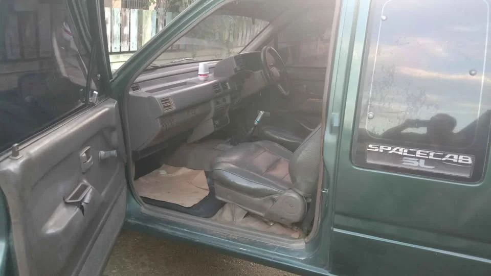 1990 Isuzu TFR III 3