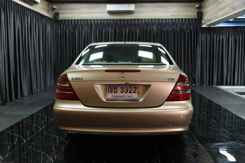 2004 Benz E-Class W211 2