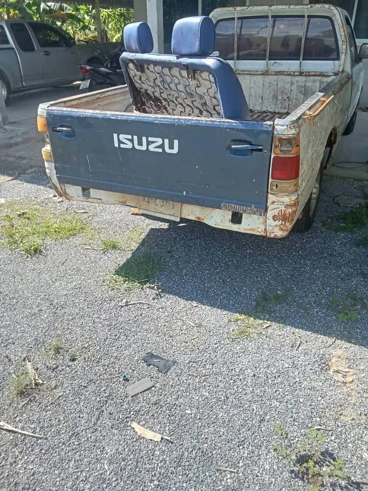 1991 Isuzu TFR III 3
