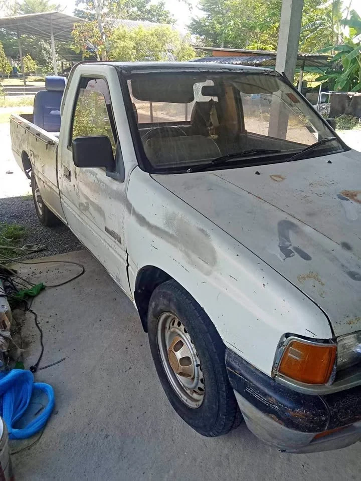 1991 Isuzu TFR III 2