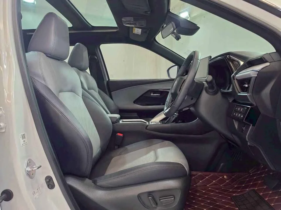 2023 Toyota Yaris Cross AC200 3