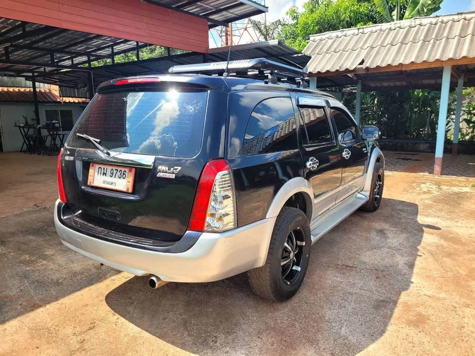 2006 Isuzu MU-7 2
