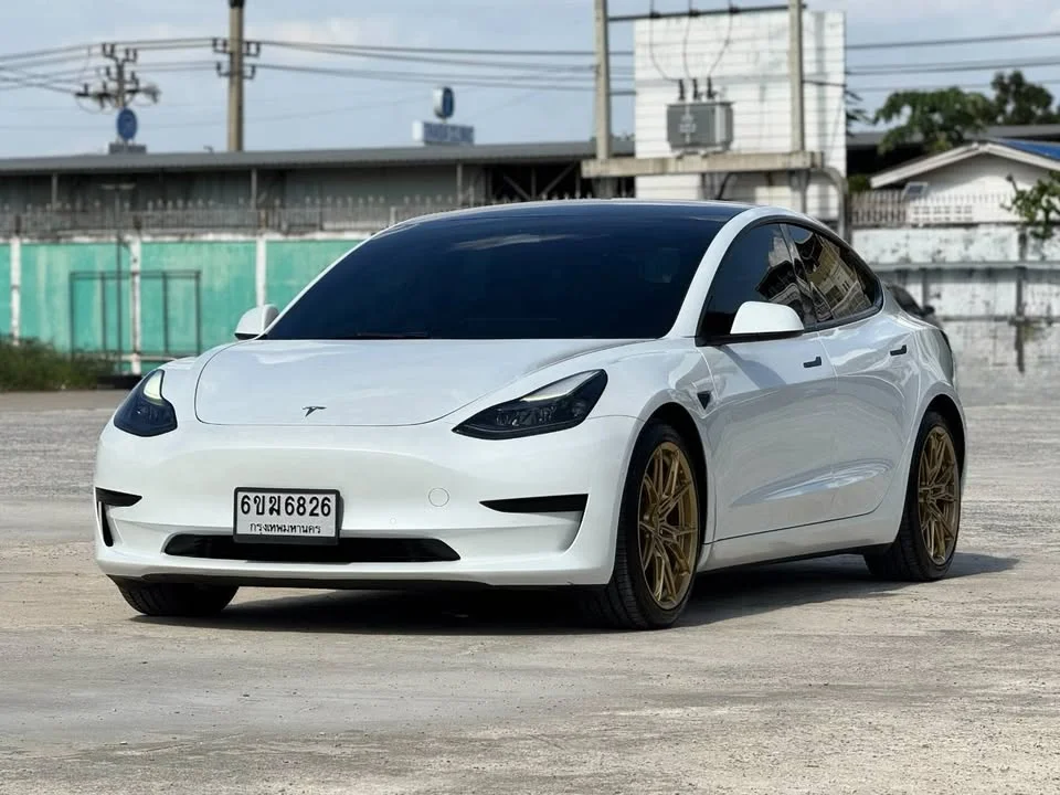 2023 Tesla Model 3 3