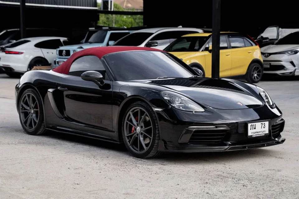 2019 Porsche 718 Boxster and Cayman IV 3
