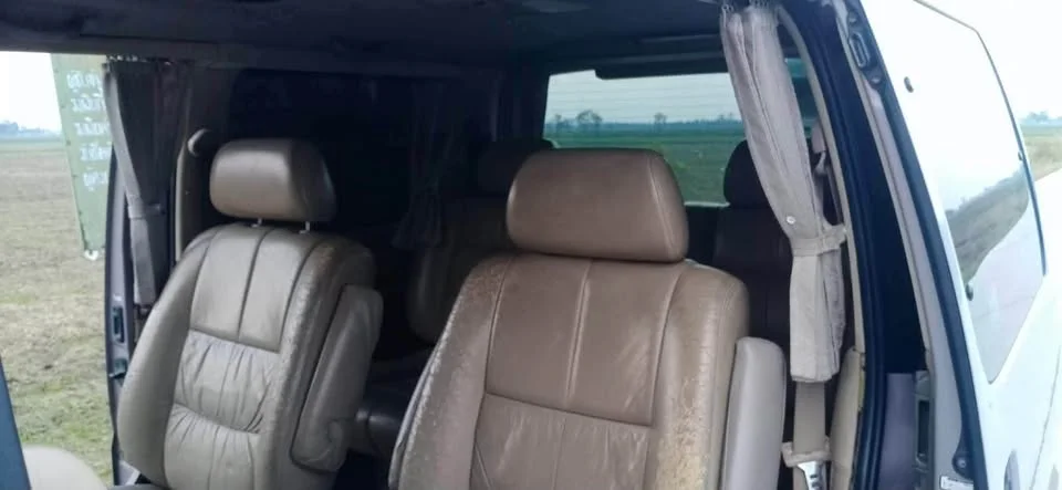 2000 Toyota Granvia H100 2