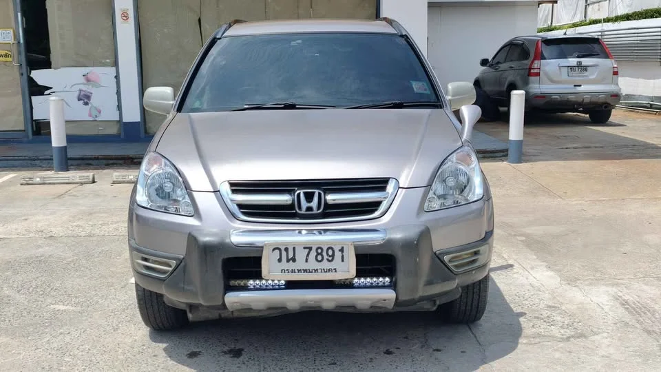 2002 Honda CR-V II 3