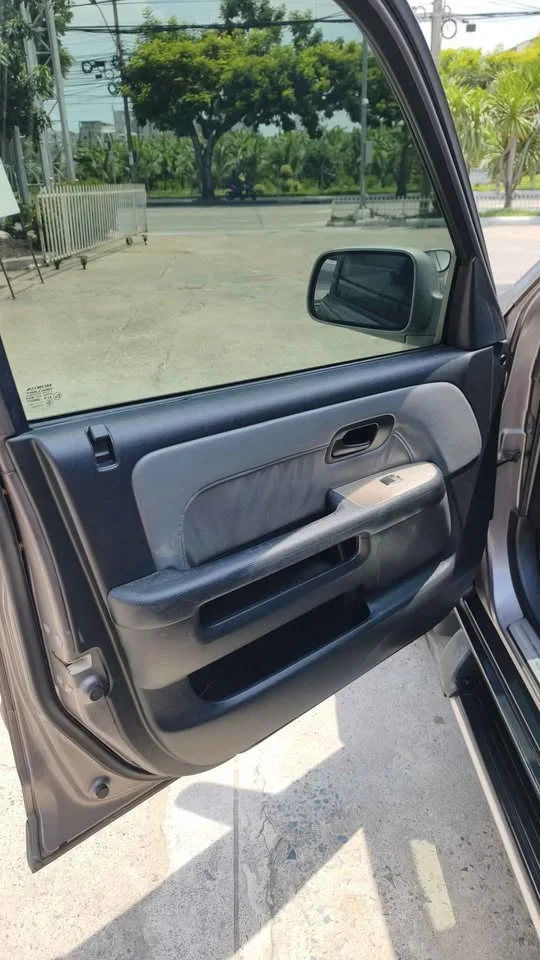 2002 Honda CR-V II 2